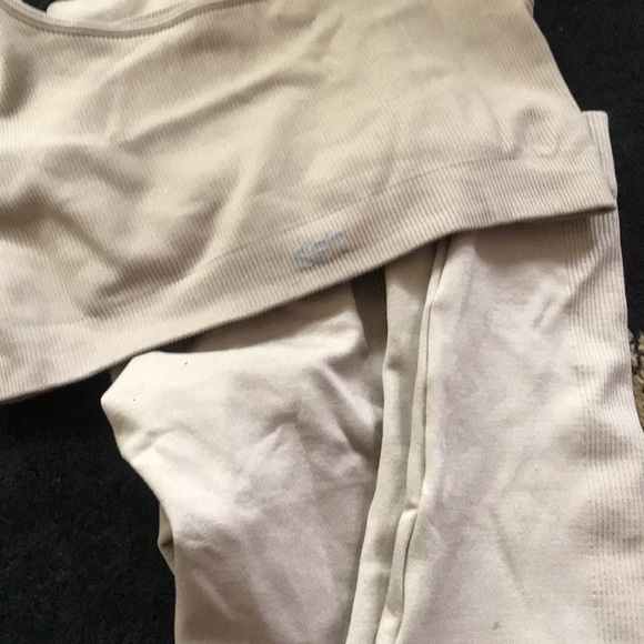 Set Active top and leggings - Picture 6 of 6